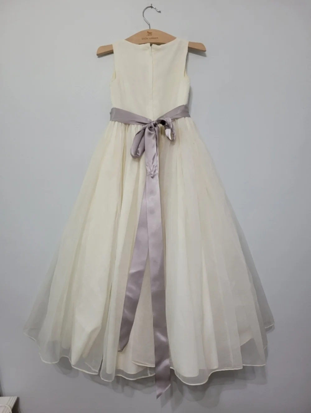 Sweet Beginnings Flower Girl Dress Size 8 Ivory‎ Off White w/ Gray Sash